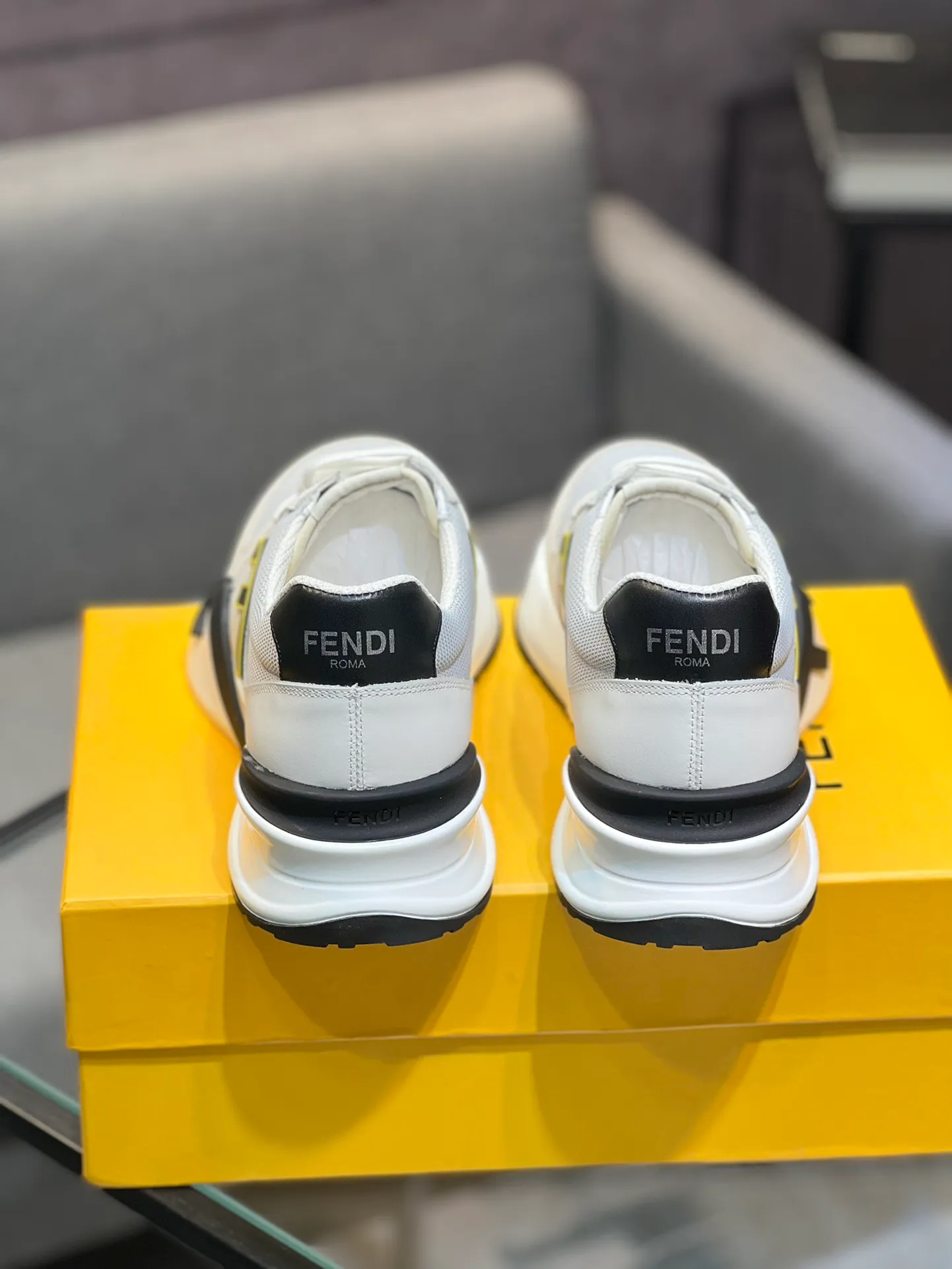 Men's shoes 💰540 FENDI men's fashionable casual shoes 👟Hot sale🔥 Official website 1:1 replica ⬆️Original quality - original leather - original breathable mesh lining original outsole 1:1 replica, code number 38-44 (45-46 customized)